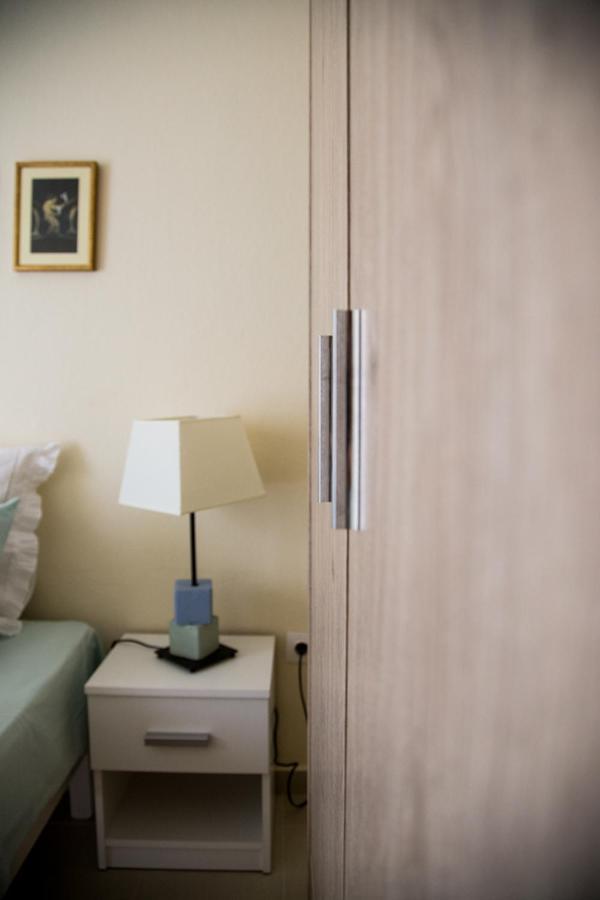 Blue Theros Apartments ปาลาเรีย ดิโอนิซีอู ภายนอก รูปภาพ