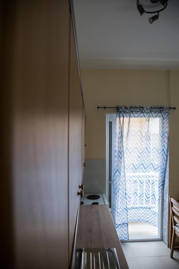 Blue Theros Apartments ปาลาเรีย ดิโอนิซีอู ภายนอก รูปภาพ