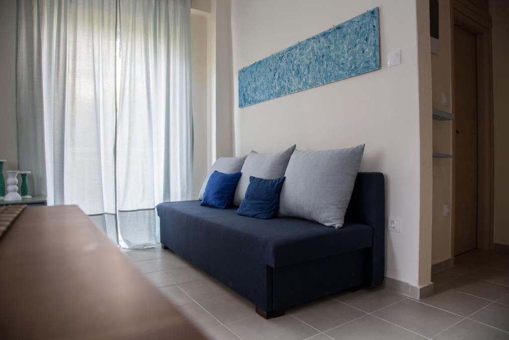 Blue Theros Apartments ปาลาเรีย ดิโอนิซีอู ภายนอก รูปภาพ