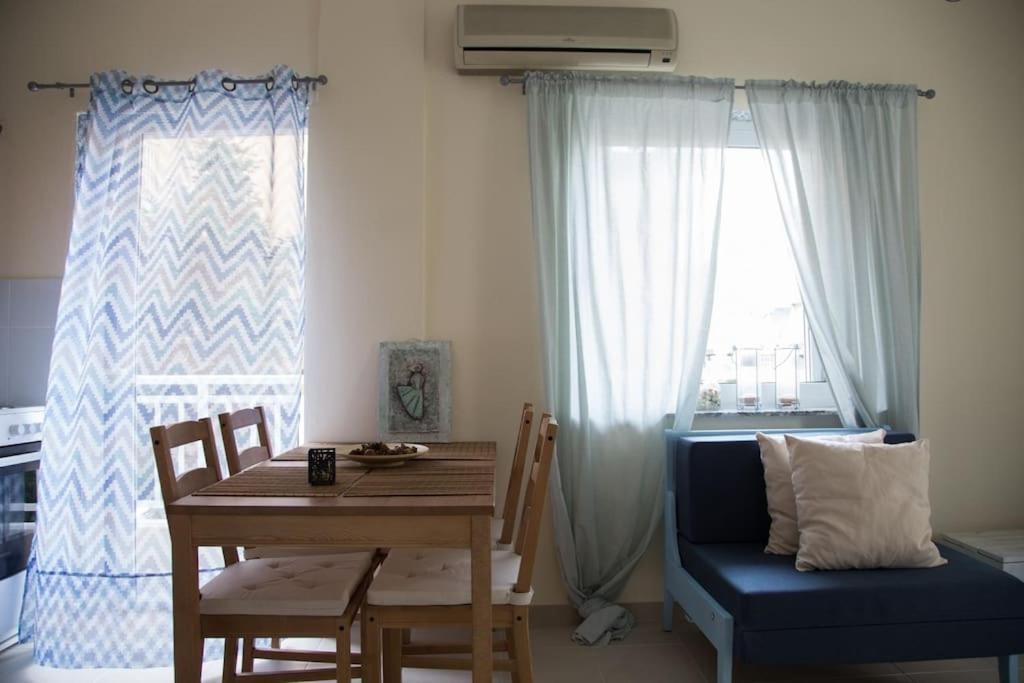Blue Theros Apartments ปาลาเรีย ดิโอนิซีอู ภายนอก รูปภาพ